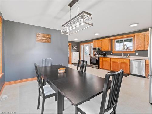 4426 Netherby Road, Welland, ON - Indoor Photo Showing Dining Room