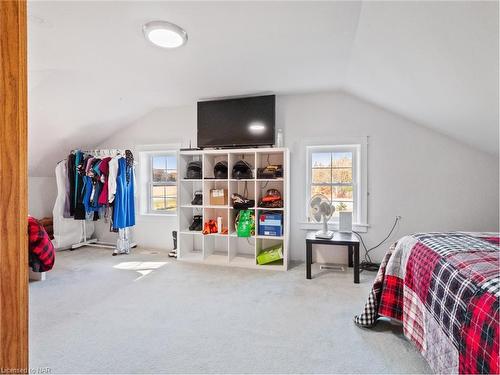 4426 Netherby Road, Welland, ON - Indoor Photo Showing Bedroom