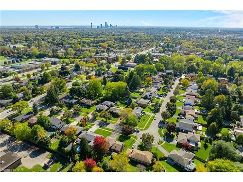 6977 Waterloo Drive, Niagara Falls, ON - Outdoor With View