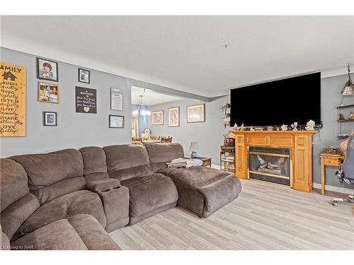 70 Rolling Acres Drive, Welland, ON - Indoor Photo Showing Living Room With Fireplace