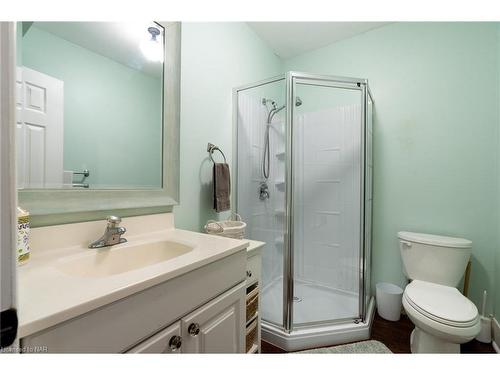 3819 Terrace Lane, Crystal Beach, ON - Indoor Photo Showing Bathroom