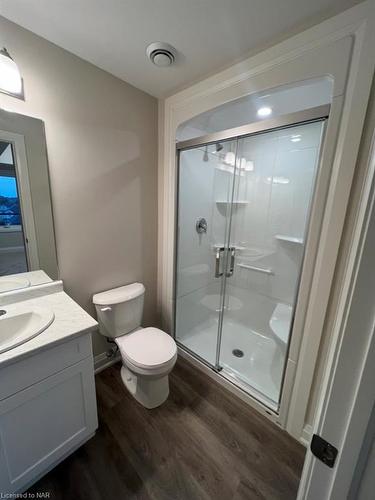 408-118 Summersides Boulevard, Pelham, ON - Indoor Photo Showing Bathroom