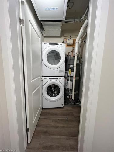 408-118 Summersides Boulevard, Pelham, ON - Indoor Photo Showing Laundry Room