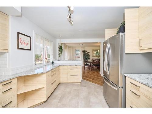 31953 Church Street, Wainfleet, ON - Indoor Photo Showing Kitchen With Upgraded Kitchen