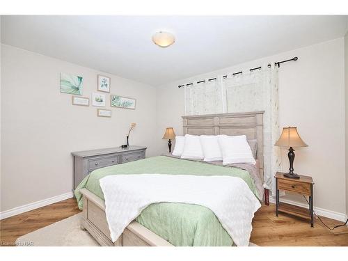 31953 Church Street, Wainfleet, ON - Indoor Photo Showing Bedroom