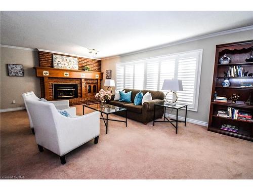 15 Burgess Drive, Grimsby, ON - Indoor Photo Showing Living Room With Fireplace