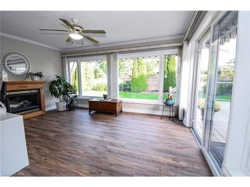 15 Burgess Drive, Grimsby, ON - Indoor Photo Showing Living Room With Fireplace