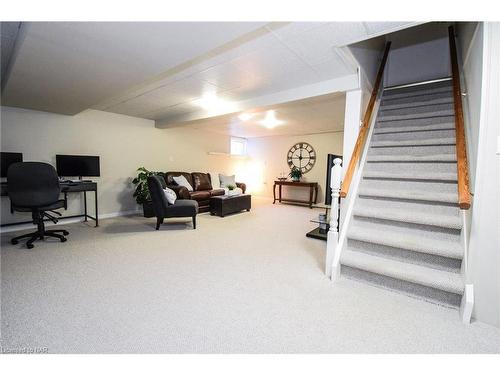 15 Burgess Drive, Grimsby, ON - Indoor