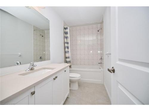 42 Shoreview Drive Drive, Welland, ON - Indoor Photo Showing Bathroom