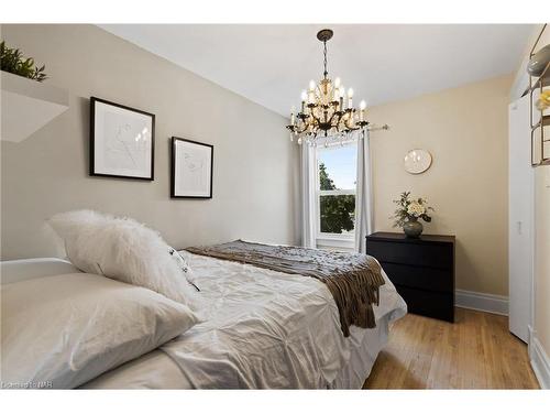 89 Louisa Street, St. Catharines, ON - Indoor Photo Showing Bedroom