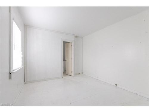 3042 Bethune Avenue, Ridgeway, ON - Indoor Photo Showing Other Room