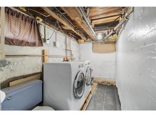 34 Tasker Street, St. Catharines, ON - Indoor Photo Showing Laundry Room