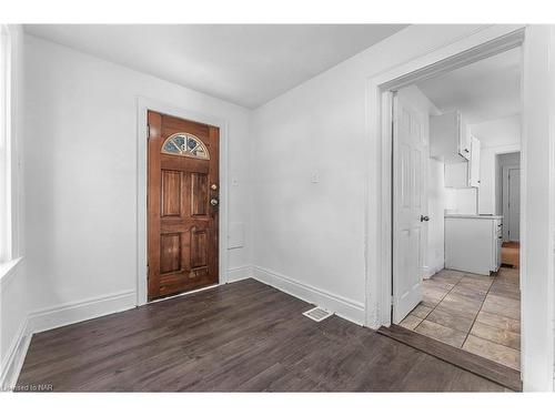 10 Mildred Avenue, St. Catharines, ON - Indoor Photo Showing Other Room