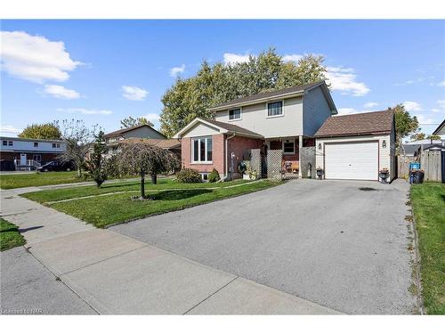 6159 Village Crescent, Niagara Falls, ON - Outdoor With Facade