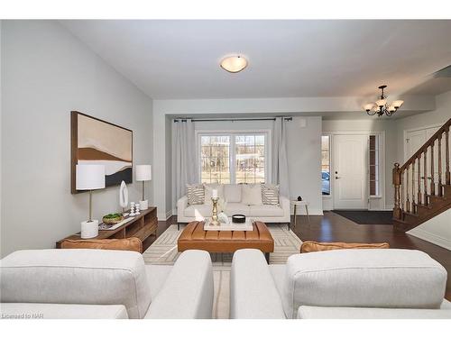 51267 Tunnacliffe Road S, Wainfleet, ON - Indoor Photo Showing Living Room