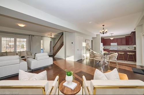 51267 Tunnacliffe Road S, Wainfleet, ON - Indoor Photo Showing Living Room