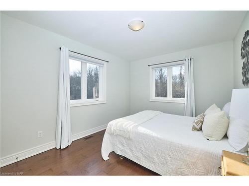 51267 Tunnacliffe Road S, Wainfleet, ON - Indoor Photo Showing Bedroom