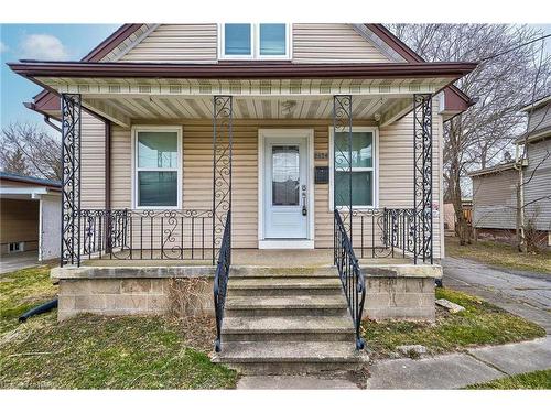 5241 Kitchener Street, Niagara Falls, ON - Outdoor With Deck Patio Veranda