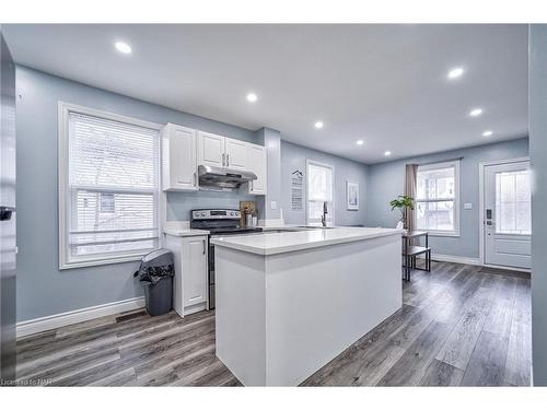 5241 Kitchener Street, Niagara Falls, ON - Indoor Photo Showing Kitchen