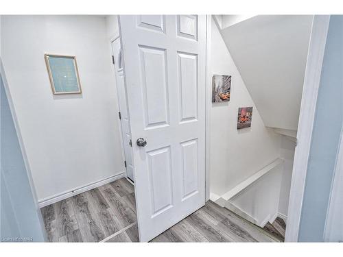 5241 Kitchener Street, Niagara Falls, ON - Indoor Photo Showing Other Room