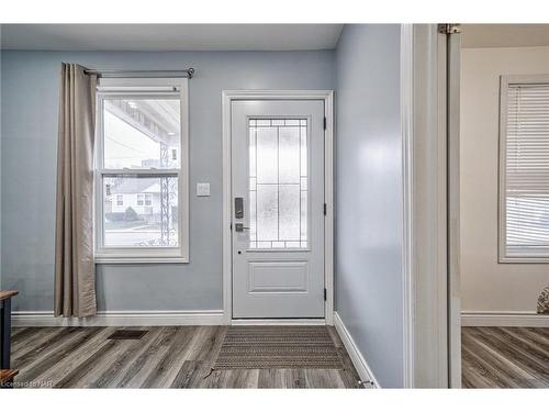 5241 Kitchener Street, Niagara Falls, ON - Indoor Photo Showing Other Room