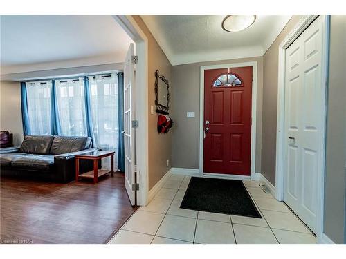 16 Royal Manor Drive, St. Catharines, ON - Indoor Photo Showing Other Room