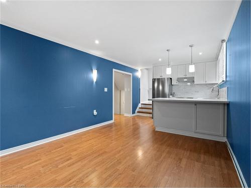 28 Cypress Street, St. Catharines, ON - Indoor Photo Showing Kitchen