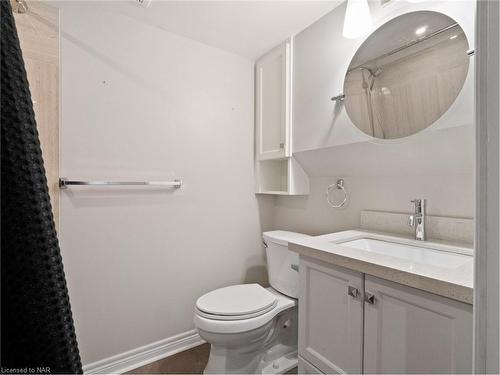 28 Cypress Street, St. Catharines, ON - Indoor Photo Showing Bathroom