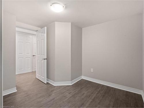 28 Cypress Street, St. Catharines, ON - Indoor Photo Showing Other Room