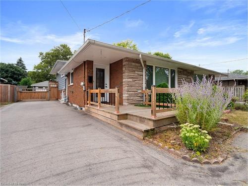 28 Cypress Street, St. Catharines, ON - Outdoor