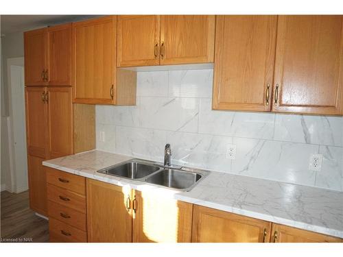 25 Lillian Street, Fort Erie, ON - Indoor Photo Showing Kitchen With Double Sink