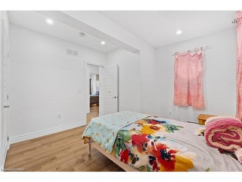 59 Permilla Street, St. Catharines, ON - Indoor Photo Showing Bedroom