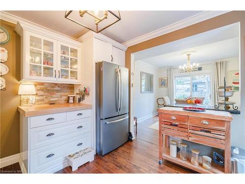 12 Cameron Road, St. Catharines, ON - Indoor Photo Showing Kitchen