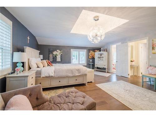 12 Cameron Road, St. Catharines, ON - Indoor Photo Showing Bedroom