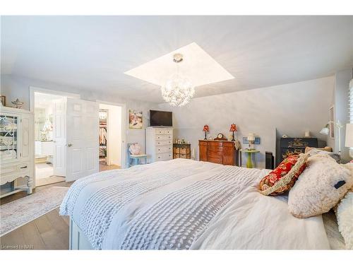 12 Cameron Road, St. Catharines, ON - Indoor Photo Showing Bedroom