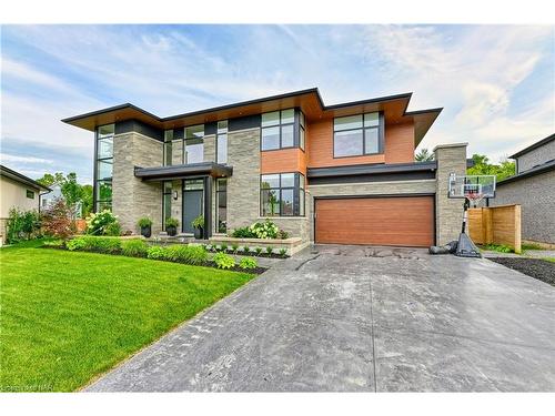 11 Woodbourne Court, Niagara-On-The-Lake, ON - Outdoor