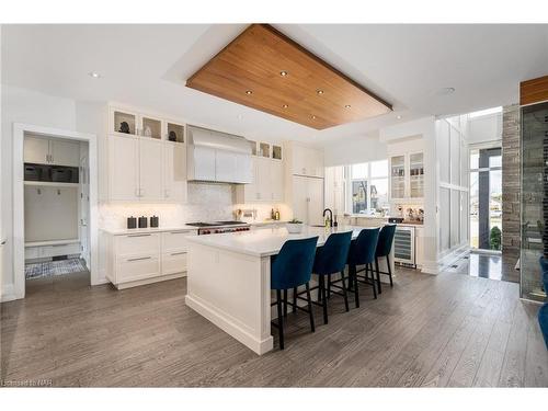 11 Woodbourne Court, Niagara-On-The-Lake, ON - Indoor Photo Showing Kitchen With Upgraded Kitchen