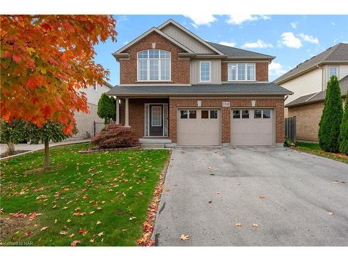 5743 Jake Crescent, Niagara Falls, ON - Outdoor With Facade