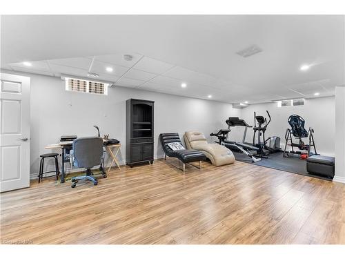 5743 Jake Crescent, Niagara Falls, ON - Indoor Photo Showing Gym Room