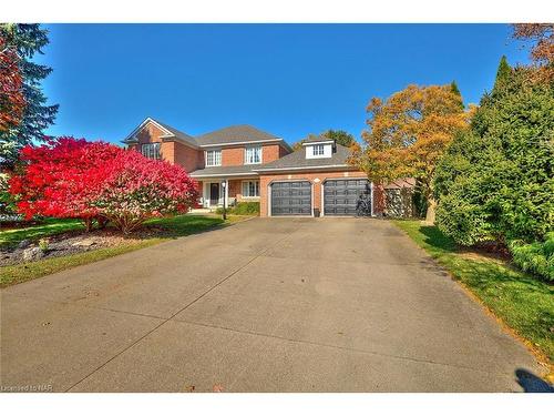 6061 Mountaingate Drive, Niagara Falls, ON - Outdoor With Facade