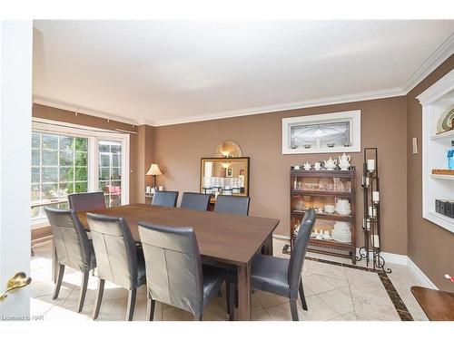 6061 Mountaingate Drive, Niagara Falls, ON - Indoor Photo Showing Dining Room