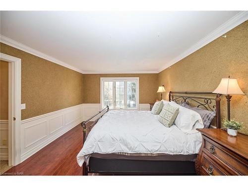 6061 Mountaingate Drive, Niagara Falls, ON - Indoor Photo Showing Bedroom