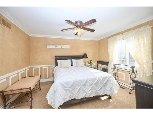 6061 Mountaingate Drive, Niagara Falls, ON - Indoor Photo Showing Bedroom