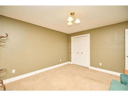 6061 Mountaingate Drive, Niagara Falls, ON - Indoor Photo Showing Other Room