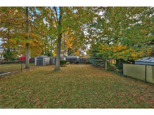 110 Strada Boulevard, St. Catharines, ON - Outdoor With Backyard