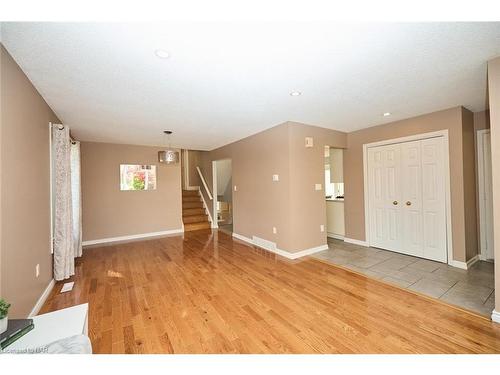 110 Strada Boulevard, St. Catharines, ON - Indoor Photo Showing Other Room