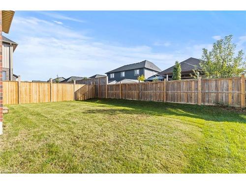 141 Susan Drive, Fonthill, ON - Outdoor With Backyard