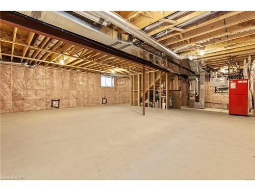 141 Susan Drive, Fonthill, ON - Indoor Photo Showing Basement