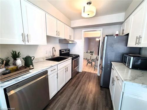 47-77 Linwell Road, St. Catharines, ON - Indoor Photo Showing Kitchen