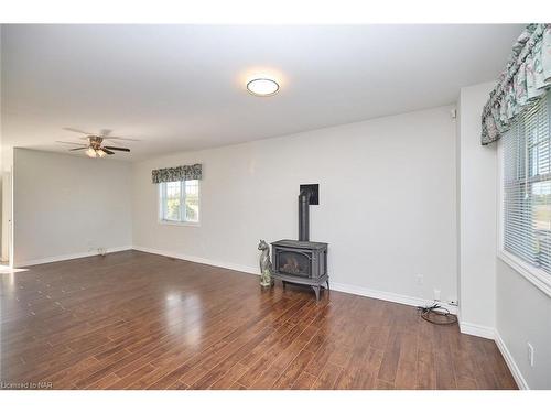 5091 Highway #3, Port Colborne, ON - Indoor Photo Showing Other Room